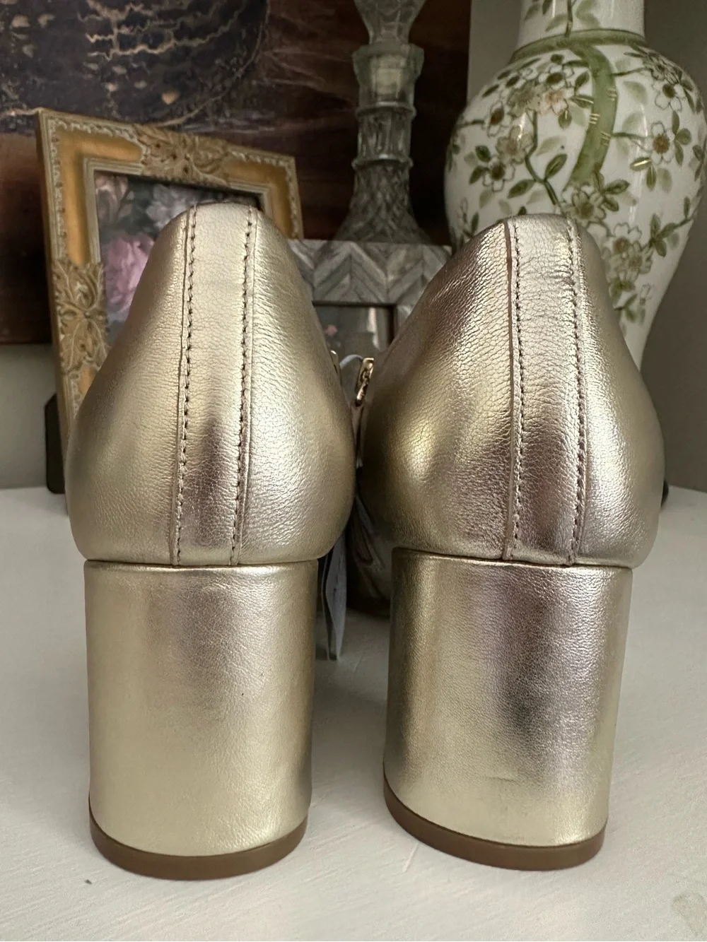 AEROSOLES Metallic Gold Low Block Heel Ankle Booties size 8